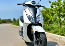 Nova Kymco Downtown 300i 2025