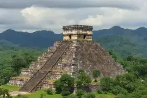 pirâmides na Amazônia